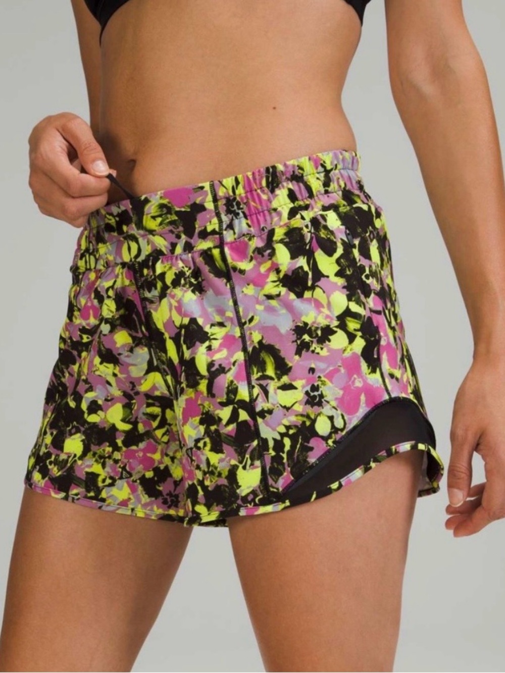 lululemon athletica Hotty Hot Lined Multi Colored Running Shorts size 6